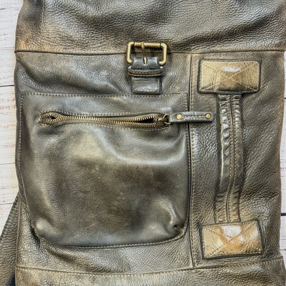 Italian Leather Backpack in Dark Brown (unisex) - Picture 9 of 12